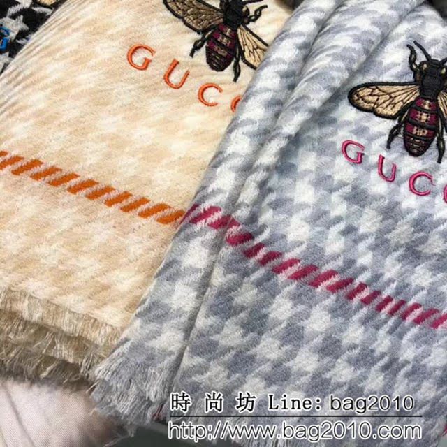 GUCCI古馳官網 18年秀場小千鳥格羊絨長圍巾 LLWJ6685